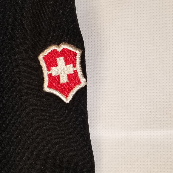 Victorinox / Swiss Army Black Jacket - Picture 6 of 9